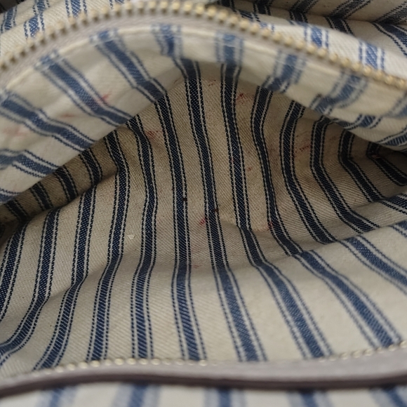 Modern Dooney & Bourke Ecru Saffiano Leather Drawstring Bucket Bag Purse - Picture 16 of 16